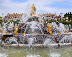 The workers had to work hard to fulfill the dream project of the king. The king wanted hundreds of fountain in his royal palace which was not an easy 